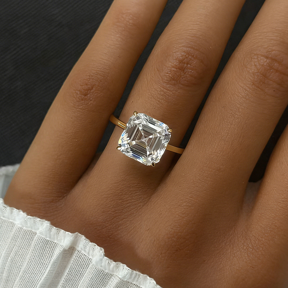 EWYA Asscher Cut 1/2/3/5CT 3EX - đánh giá và giá Wedding Zone